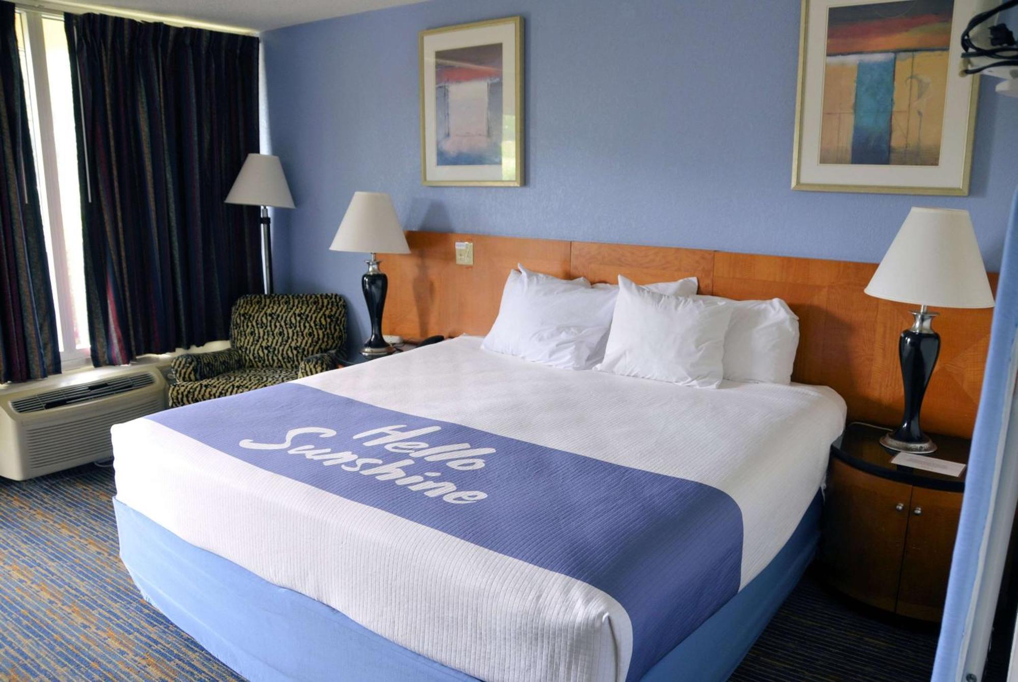 Days Inn By Wyndham Luray Shenandoah Экстерьер фото
