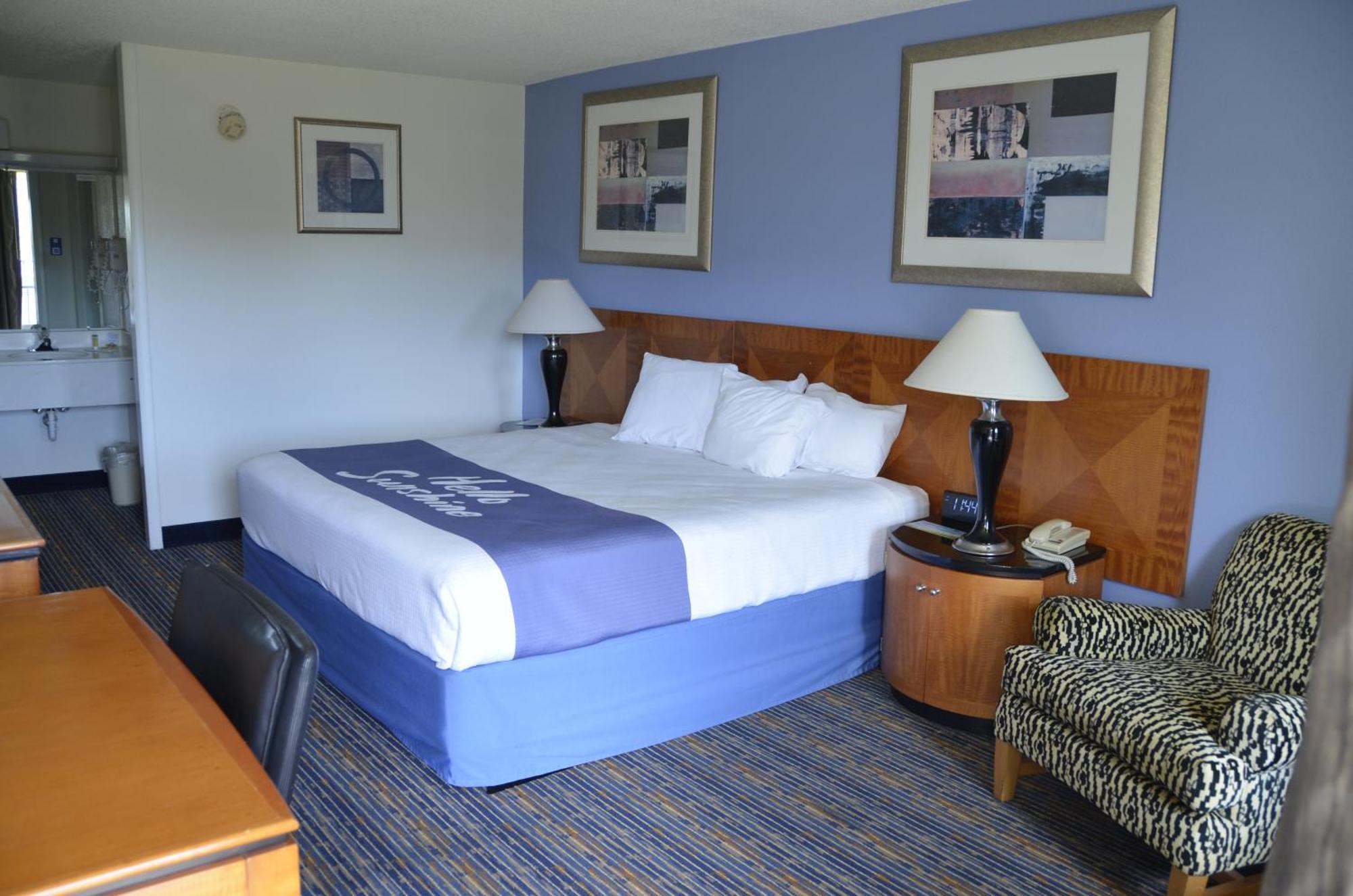Days Inn By Wyndham Luray Shenandoah Экстерьер фото